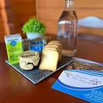 Emigrante Aparthotel Capelas (Sao Miguel)