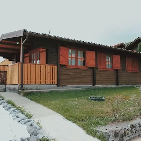 Emigrante Aparthotel Capelas