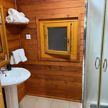 Ξενοδοχείο με διαμερίσματα Emigrante