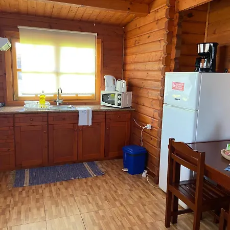 Ξενοδοχείο με διαμερίσματα Emigrante *