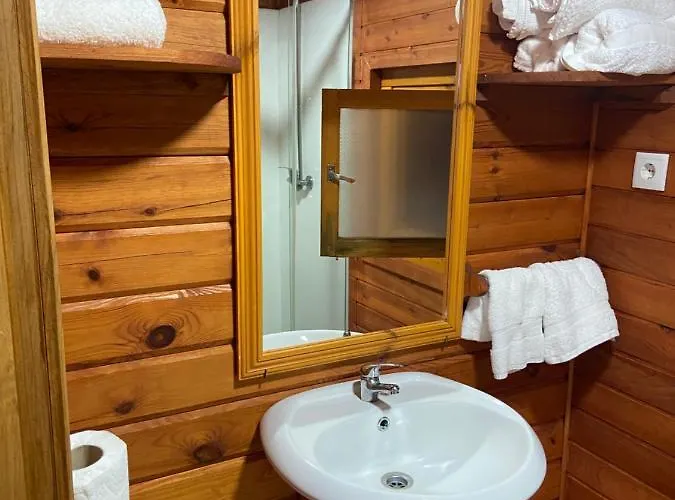 Ξενοδοχείο με διαμερίσματα Emigrante *