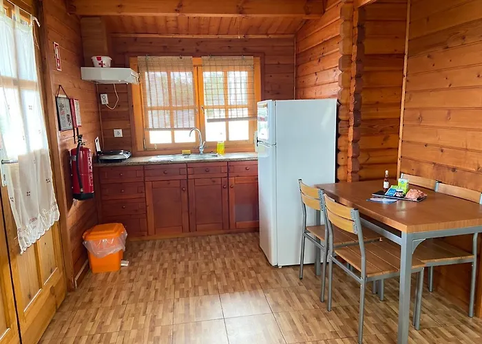 Ξενοδοχείο με διαμερίσματα Emigrante